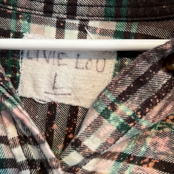 Button up Minnesota flannel. - Picture 2 of 3